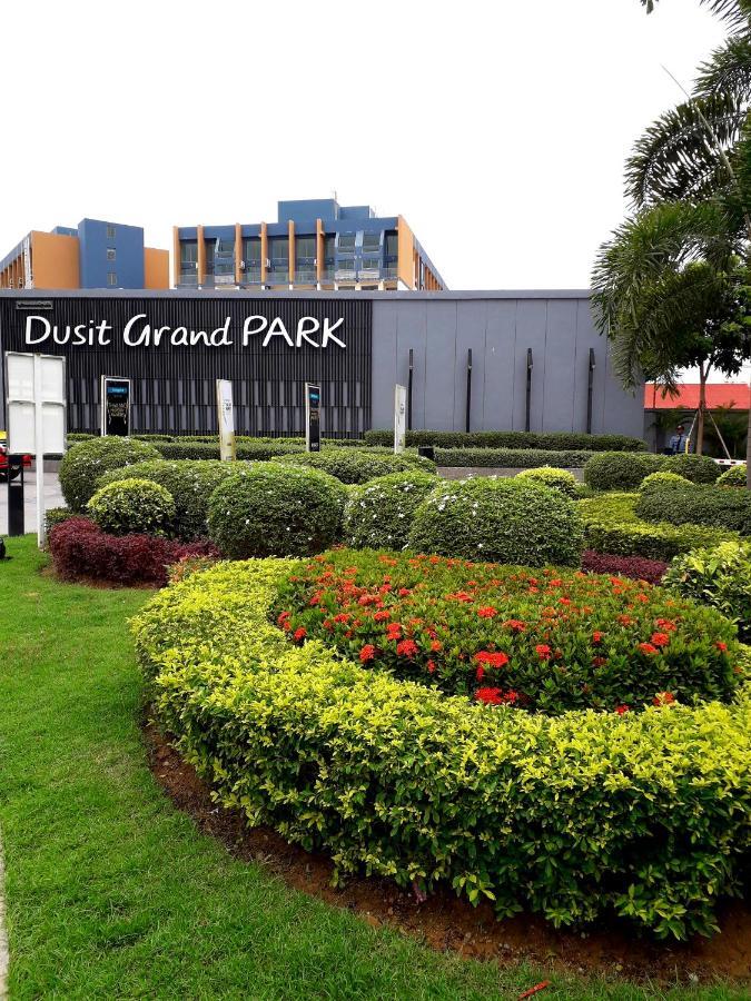 Dusit Grand Park Condo Pattaya Exterior foto